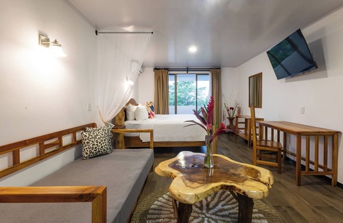 Manuel Antonio Hotel | Incredible Deluxe King Vacation Rental Near Manuel Antonio National Park!n