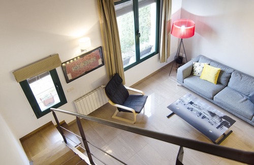 Barri Vell Apartment | Incredible duplex with high ceilings in old neighborhood