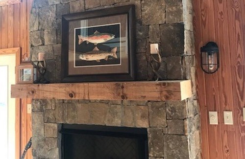 Waleska House | Incredible Mountin Lodge Retreat with Spectacular Views in Lake Arrowhead.