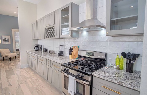 Near East Side Apartment | Incredible New 3br/2ba Near Downtown