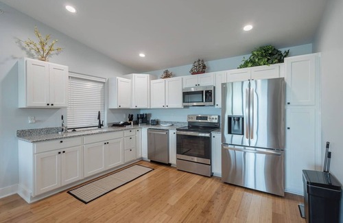 Indian Point Villa | Incredible Poolside Villa near SDC w/Hot Tub-Game Room-Stunning Lake VIEW!