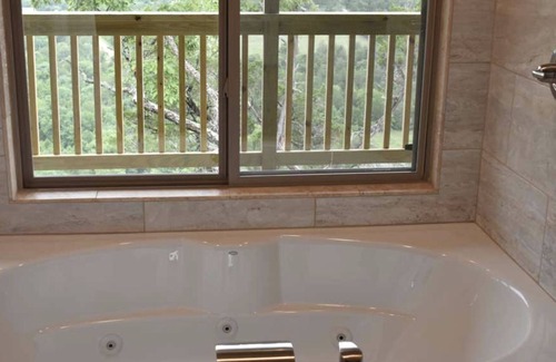 Eureka Springs Resort | Incredible Porch Views Located between Beaver Lake & Eureka Springs -Suite 111