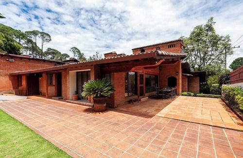 Valle de Bravo Apartment | Incredible Property with Huge Garden and Pool!