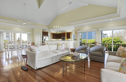 Shell Island House | Incredible Views! Spacious 4br/4.5ba waterfront home including private dock!