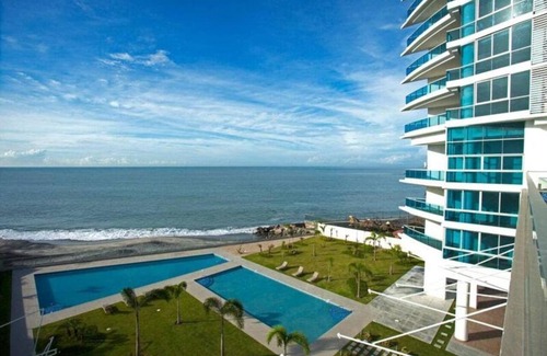 Nueva Gorgona Apartment | Increible Apartamento frente al mar en ph royal palm nueva Gorgona