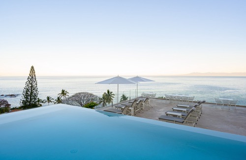 South Shore Hotel Area Condo | Indah Puerto Vallarta