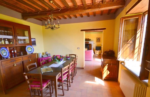 Castiglione di Garfagnana House | Independent Tuscan Holiday Home with Garden and Valley views