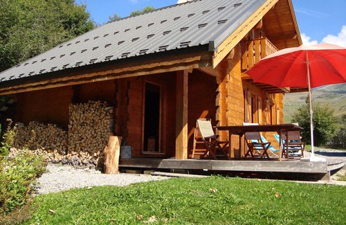 Montgellafrey Ski Chalet | INDEPENDENT COTTAGE CHARM (you occupy the entire chalet) 3 *