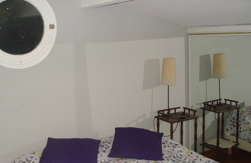 Morieres-les-Avignon Villa | independent apartment in villa