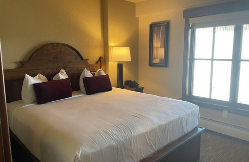 Breckenridge Resort | Independence SuperChair in its Backyard! 1 Bedroom Suite