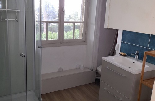 Pouilly-sur-Loire Apartment | Independent apartment in large villa house