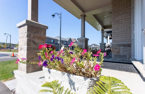 Ottawa Division Apartment | Independent Cozy Apartment