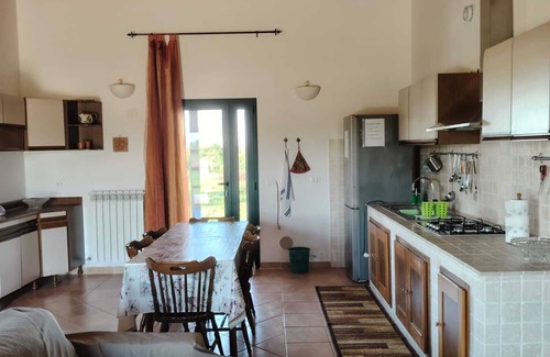 San Vito Chietino Cottage | Independent farmhouse nestled in the countryside, close to the sea.
