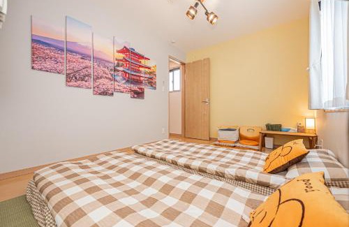 Katsushika Villa | Independent Home - One Minute Walk to Rail Hub - Direct Link to Asakusa Ueno Ginza Tokyo Sky Tower - 102 Square Meters with Four Rooms One Living Area Two Restrooms Two Baths - Easy Link to Both Major Airports