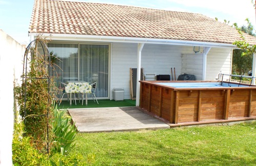 Royan Apartment | Independent Studio on large plot, 2 people near downtown & beach