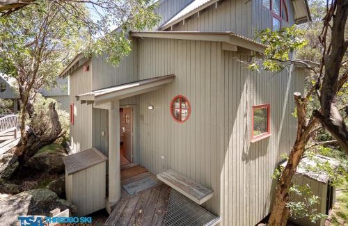 Thredbo Ski Chalet | Indi Chalet