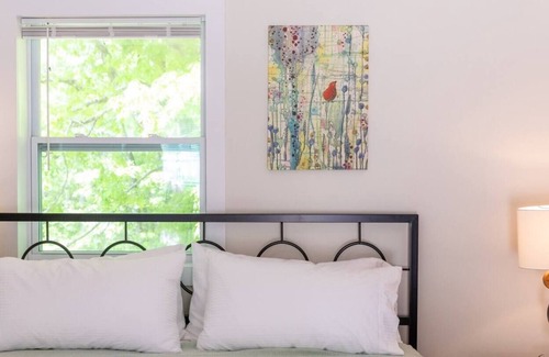 Dahlonega House | Indian Hills Retro Motel Suite I