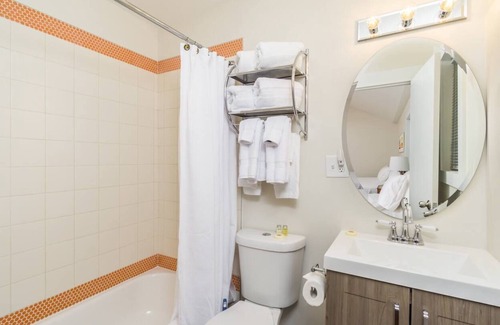 Dahlonega House | Indian Hills Retro Motel Suite K
