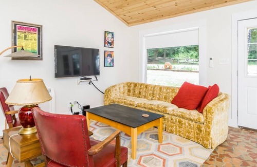 Dahlonega House | Indian Hills Retro Motel Suite K