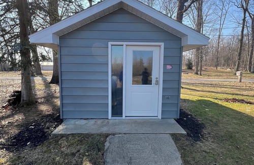 Dowagiac Cottage | Indian Lake Channel Hideaway