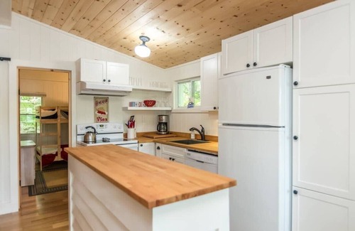 Port Carling House | Indian River Respite Lake Rosseau 3 Bedroom cottage in Port Carling
