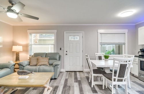 Indian Rocks Beach Apartment | Indian Rocks Beach Retreat: Walk to Beaches!
