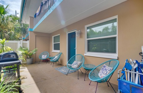 Indian Rocks Beach Apartment | Indian Rocks Beach Retreat: Walk to Beaches!