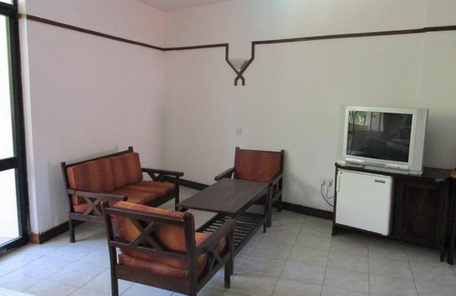 Mombasa Hotel | Indiana Beach Apartments