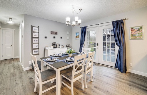 Town of Pines House | Indiana Dunes Home w/Gas Grill: 1 Mi to Beach!