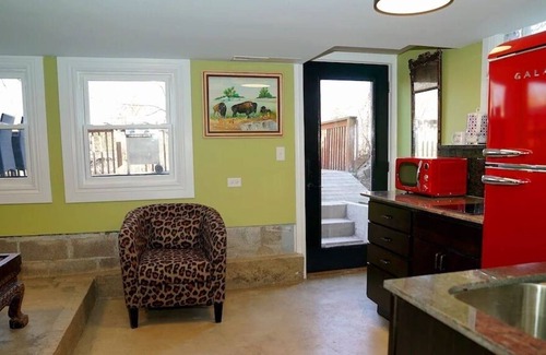 Miller Beach Cottage | Indiana Dunes. Split-log Cottage on Lagoon. 3blks Lake Michigan/Beach. Bikes.