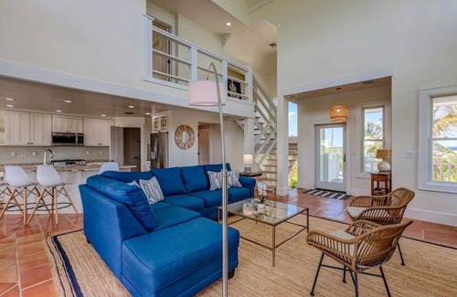Hope Town Villa | Indicas - Private Boat Slip (2 Blocks Away) & Beach Access (150 ft Away)