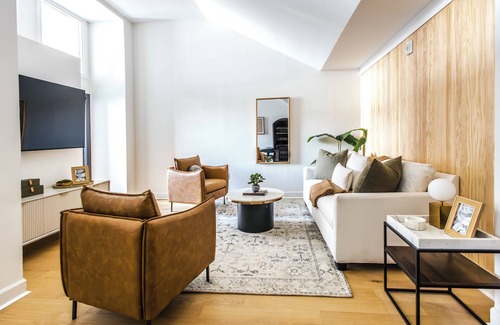 Downtown Charleston Apartment | Indigo Suite at 360 King