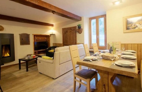 Cauterets Villa | INDIVIDUAL HOUSE IN THE MOUNTAIN AT THE ENTRANCE OF THE VILLAGE