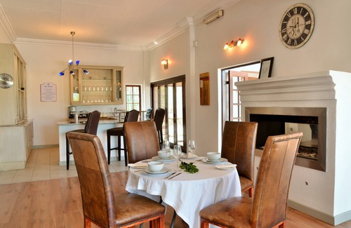 Hartbeespoort House | Indlovukazi Guesthouse