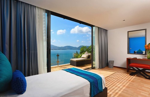 Patong Resort | IndoChine Resort & Villas