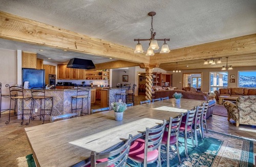 Del Norte House | Indoor heated pool, hot tub, sauna with mountain views, wildlife and solitude.