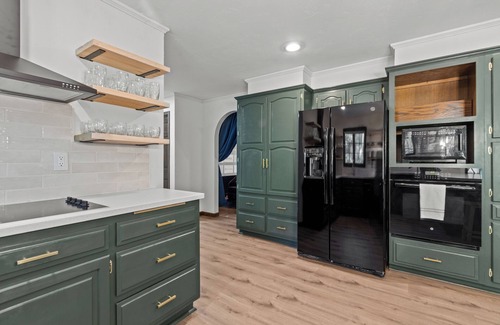 Green Bay House | Indoor Pool&Hot tub, Game Room, Sauna, Movie Room