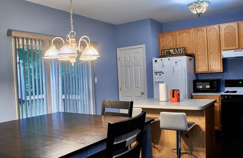Elkton House | Indoor turf gym inside Secluded three bedroom townhome