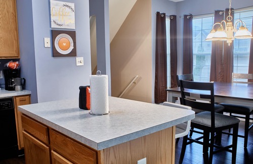 Elkton House | Indoor turf gym inside Secluded three bedroom townhome