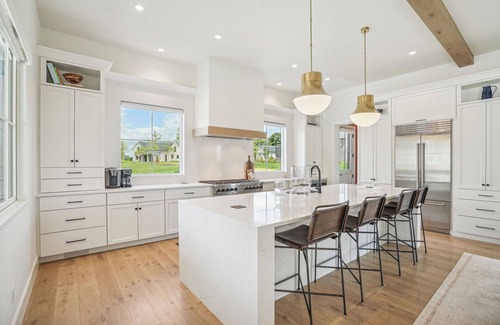 Middleburg Villa | Indulge in Elegance: Four BR Villa with Outdoor Living in Middleburg, VA