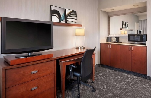 Laguna Hills Hotel | Indulge in Home-Like Comfort! 3 Relaxing Units, Near Glenwood Park, Pet-Friendly
