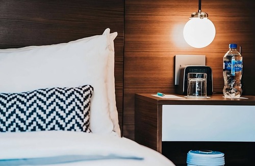 Downtown Minneapolis Hotel | Indulge in Home Like Comfort! 4 Relaxing Units, Pet-friendly Property!