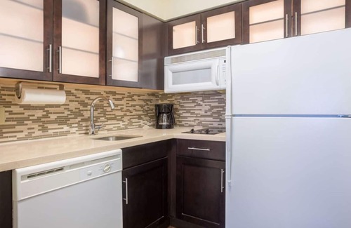 Dunwoody Apartment | Indulge in Home-Like Comfort! Fully-furnished 1BR Suite with Free Breakfast!