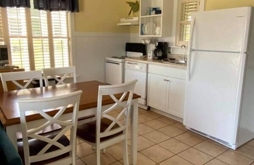 Longs House | Indulge in Home Like Comfort! Onsite Pool, Parking, Pet-Friendly Property