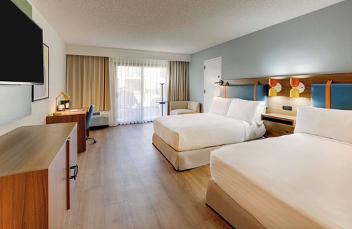 Mayo Clinic Hotel | Indulge in Home Like Comfort! w/Pool, Near Sunrise Trailhead, Pet-Friendly