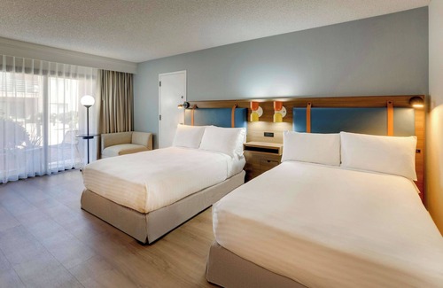 Mayo Clinic Hotel | Indulge in Home Like Comfort! w/Pool, Near Sunrise Trailhead, Pet-Friendly