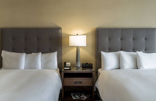 Sunnyvale West Hotel | Indulge in Home Like Comfort! 2 Pet-friendly Units, Free Parking, Onsite Pool