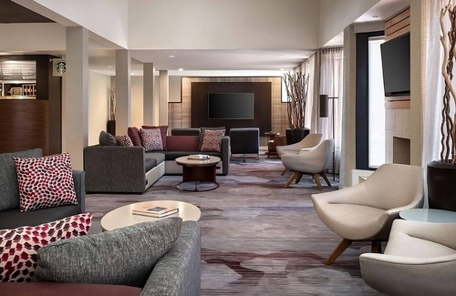 Camelback East Hotel | Indulge in Luxury Life! Spacious Unit! Minutes from Historic Heritage Square!