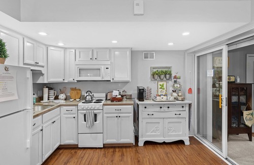 Crieve Hall House | Indulge in Southern Hospitality at the Whitehouse