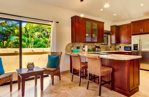 Kihei Cottage | Indulge, just steps to pristine beaches, restaurants & shopping.